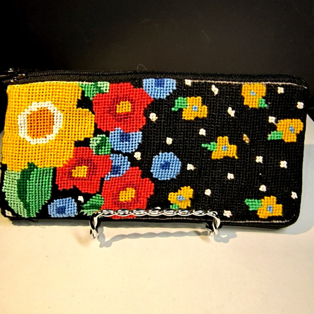 1474.  Vibrant Needlepoint Coin Purse Sunglasses Holder